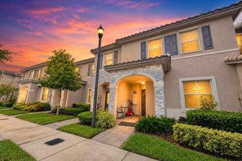 Adosado en venta en Homestead, Florida, 3 dormitorios, 149.76 m2 № 2293041 - foto 3