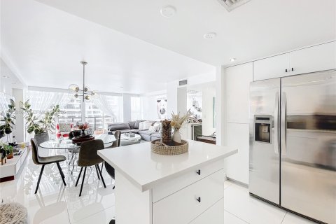 Condominio en alquiler en Miami, Florida, 2 dormitorios, 113.15 m2 № 2054887 - foto 11