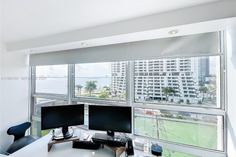 Condominio en alquiler en Miami, Florida, 2 dormitorios, 113.15 m2 № 2054887 - foto 26