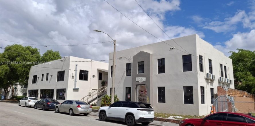 Studio in Miami, Florida № 1933568