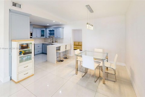 Villa ou maison à vendre à Homestead, Floride: 3 chambres, 151.34 m2 № 1956270 - photo 13