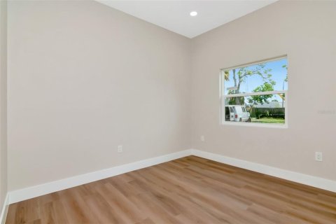 Villa ou maison à vendre à Gulfport, Floride: 3 chambres, 152.82 m2 № 1873796 - photo 29