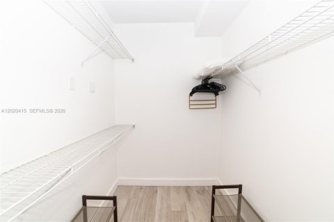 Купить кондоминиум в Санни-Айлс-Бич, Флорида 2 спальни, 103.68м2, № 2190339 - фото 20