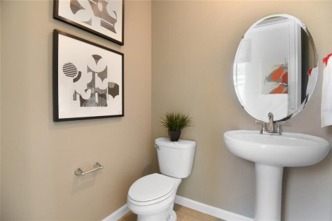 Villa ou maison à vendre à Tavares, Floride: 4 chambres, 198.07 m2 № 2425431 - photo 2