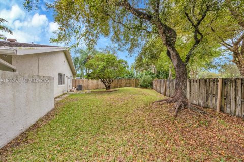 Купить виллу или дом в Майами, Флорида 5 спален, 196.21м2, № 1996206 - фото 18