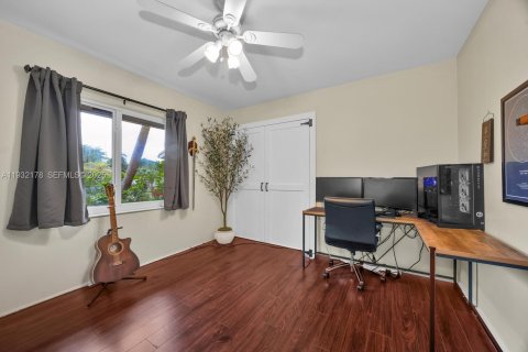 Купить виллу или дом в Майами, Флорида 5 спален, 196.21м2, № 1996206 - фото 9