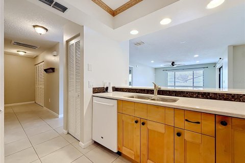 Condominio en venta en Clearwater, Florida, 2 dormitorios, 105.44 m2 № 2209428 - foto 11