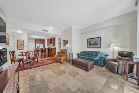 Condo in Coral Gables, Florida, 2 bedrooms  № 1925513 - photo 2