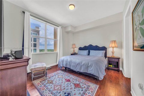 Condo in Coral Gables, Florida, 2 bedrooms  № 1925513 - photo 9