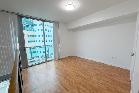 Copropriété à vendre à Miami, Floride: 2 chambres, 95.6 m2 № 2089338 - photo 17