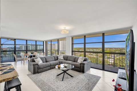 Copropriété à vendre à Hallandale Beach, Floride: 3 chambres, 132.85 m2 № 1935978 - photo 5