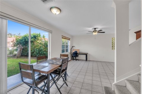 Купить виллу или дом в Корал-Спрингс, Флорида 4 спальни, 234.67м2, № 2022160 - фото 13