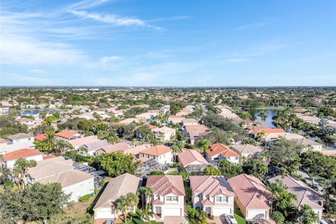 Купить виллу или дом в Корал-Спрингс, Флорида 4 спальни, 234.67м2, № 2022160 - фото 3