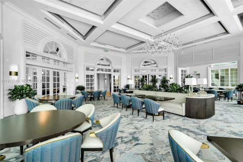 Condo in Sunny Isles Beach, Florida, 3 bedrooms  № 1992100 - photo 11