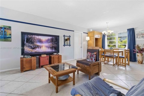 Condominio en venta en Hollywood, Florida, 1 dormitorio, 76.64 m2 № 2084953 - foto 5