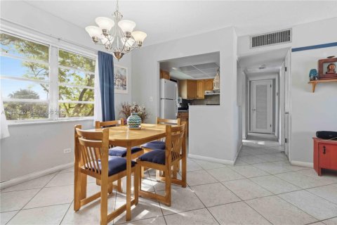 Condominio en venta en Hollywood, Florida, 1 dormitorio, 76.64 m2 № 2084953 - foto 10
