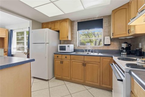 Condominio en venta en Hollywood, Florida, 1 dormitorio, 76.64 m2 № 2084953 - foto 12