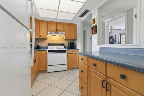Condominio en venta en Hollywood, Florida, 1 dormitorio, 76.64 m2 № 2084953 - foto 11
