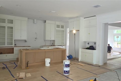 House in Tampa, Florida 4 bedrooms, 342.07 sq.m. № 1562025 - photo 6