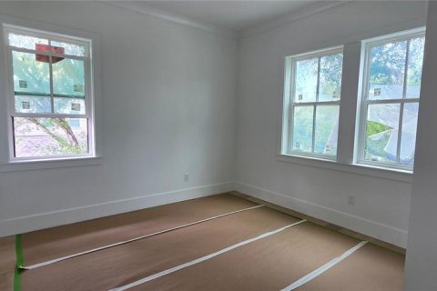 House in Tampa, Florida 4 bedrooms, 342.07 sq.m. № 1562025 - photo 12