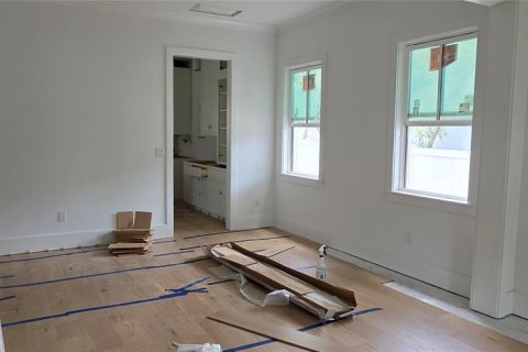 House in Tampa, Florida 4 bedrooms, 342.07 sq.m. № 1562025 - photo 7