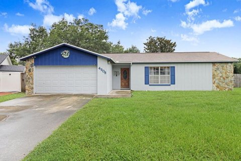 House in Tampa, Florida 3 bedrooms, 146.32 sq.m. № 2287085