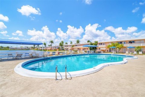 Copropriété à vendre à Hallandale Beach, Floride: 1 chambre, 58.06 m2 № 2084525 - photo 30