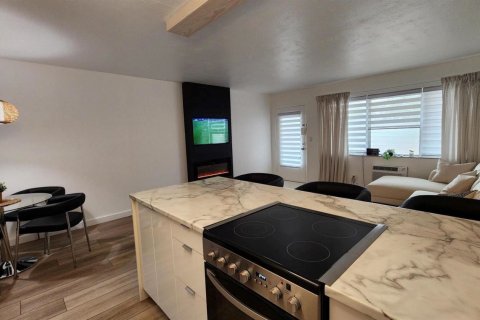 Copropriété à vendre à Hallandale Beach, Floride: 1 chambre, 58.06 m2 № 2084525 - photo 13
