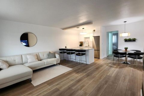 Condo à Hallandale Beach, Floride, 1 chambre  № 2084525