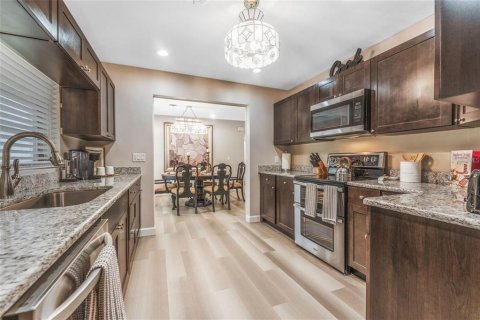 Villa ou maison à louer à Lakeland, Floride: 3 chambres, 151.24 m2 № 1810969 - photo 3