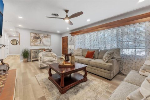 Villa ou maison à louer à Lakeland, Floride: 3 chambres, 151.24 m2 № 1810969 - photo 6