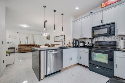 Touwnhouse à vendre à Orlando, Floride: 4 chambres, 151.24 m2 № 2296385 - photo 19