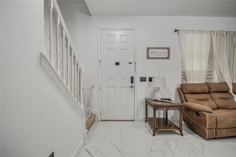 Touwnhouse à vendre à Orlando, Floride: 4 chambres, 151.24 m2 № 2296385 - photo 6