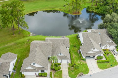 House in New Port Richey, Florida 2 bedrooms, 124.77 sq.m. № 2391572 - photo 4