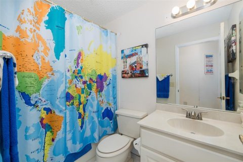 House in New Port Richey, Florida 2 bedrooms, 124.77 sq.m. № 2391572 - photo 27