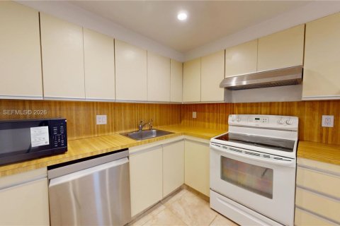 Condominio en alquiler en Hallandale Beach, Florida, 1 dormitorio, 88.26 m2 № 2057542 - foto 6