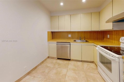 Condominio en alquiler en Hallandale Beach, Florida, 1 dormitorio, 88.26 m2 № 2057542 - foto 4