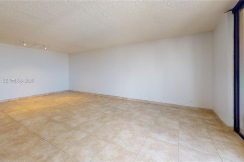 Condominio en alquiler en Hallandale Beach, Florida, 1 dormitorio, 88.26 m2 № 2057542 - foto 10