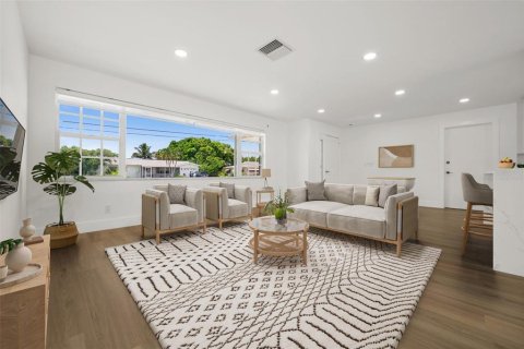 Casa en venta en Cape Coral, Florida, 4 dormitorios, 164.72 m2 № 1855463 - foto 15