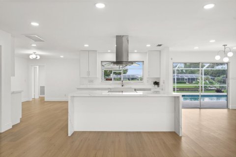 Casa en venta en Cape Coral, Florida, 4 dormitorios, 164.72 m2 № 1855463 - foto 9