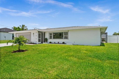 Casa en venta en Cape Coral, Florida, 4 dormitorios, 164.72 m2 № 1855463 - foto 6