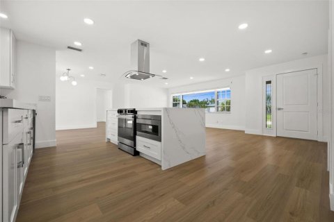 Casa en venta en Cape Coral, Florida, 4 dormitorios, 164.72 m2 № 1855463 - foto 22