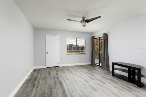 Condo in Oldsmar, Florida, 2 bedrooms  № 1508148 - photo 12