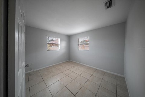 House in St. Lucie, Florida 4 bedrooms, 126.35 sq.m. № 2233927 - photo 3