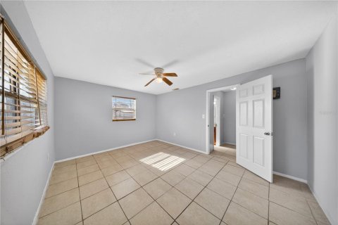 House in St. Lucie, Florida 4 bedrooms, 126.35 sq.m. № 2233927 - photo 10