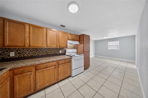 House in St. Lucie, Florida 4 bedrooms, 126.35 sq.m. № 2233927 - photo 7