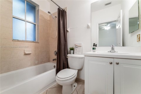 Купить кондоминиум в Хомстед, Флорида 2 спальни, 119.84м2, № 1920150 - фото 19