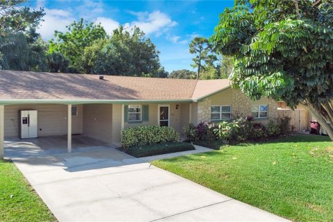House in Orlando, Florida 3 bedrooms, 114.83 sq.m. № 2369306