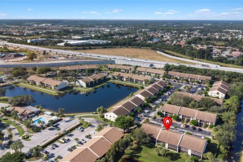 Condo in Lake Worth, Florida, 2 bedrooms  № 1973567 - photo 28