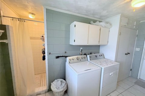 Casa en venta en Eustis, Florida, 2 dormitorios, 156.17 m2 № 1725526 - foto 13